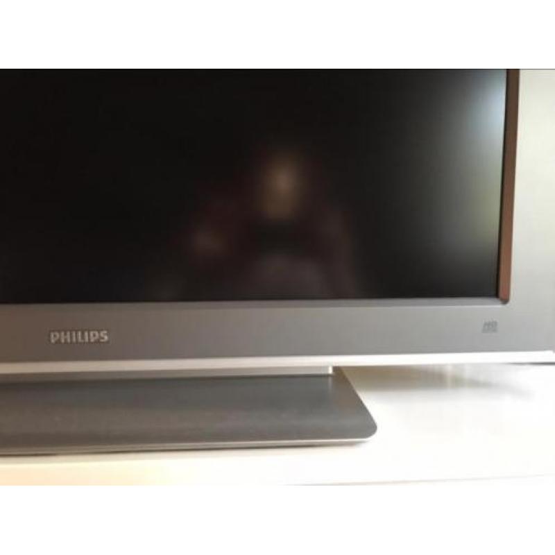 Philips HDready (82 cm) + 2 HDMI