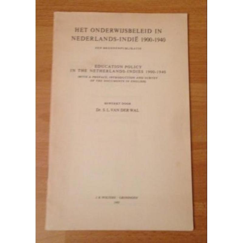 Het onderwijsbeleid in NL Indie 1900-1940 (bronpublikatie)