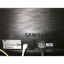 Te koop: Samsung Syncmaster B2430H Zwart 24"