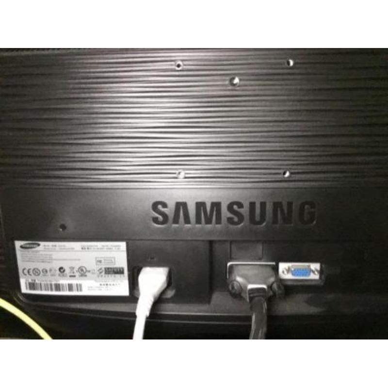 Te koop: Samsung Syncmaster B2430H Zwart 24"