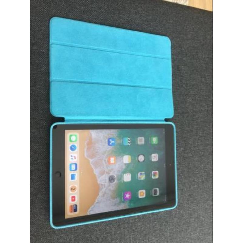 iPad 2017 smart case origineel Apple leder