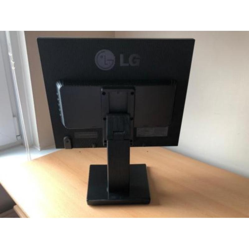 LG L1953HR Zilver, Zwart 19" TFT monitor