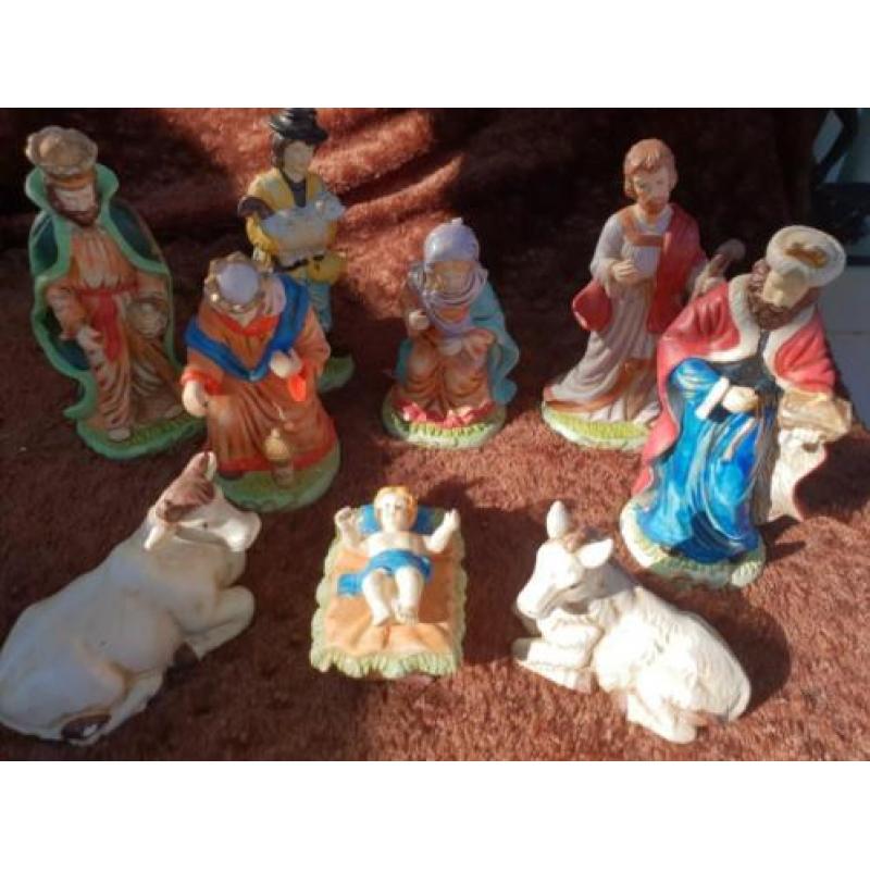 Zeer mooie kerstgroep van porselein ..vintage
