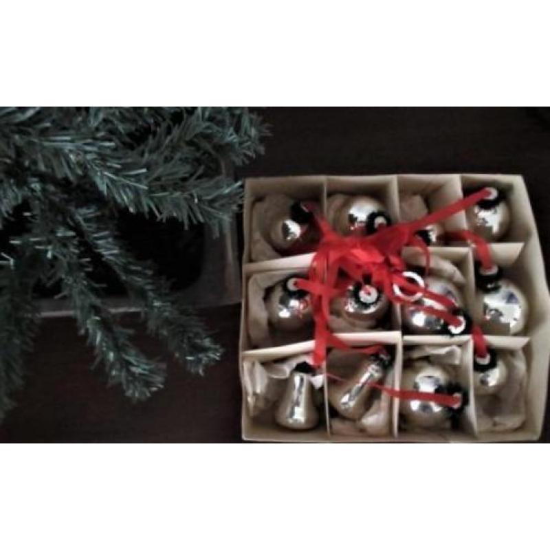Mooie oude glazen kerst ballen klokjes hanger