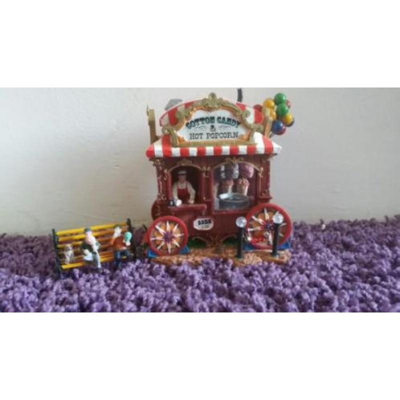 Lemax popcorn Hot dog kraam met bankje in doos