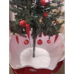 Nieuwe sneeuwende kerstboom
