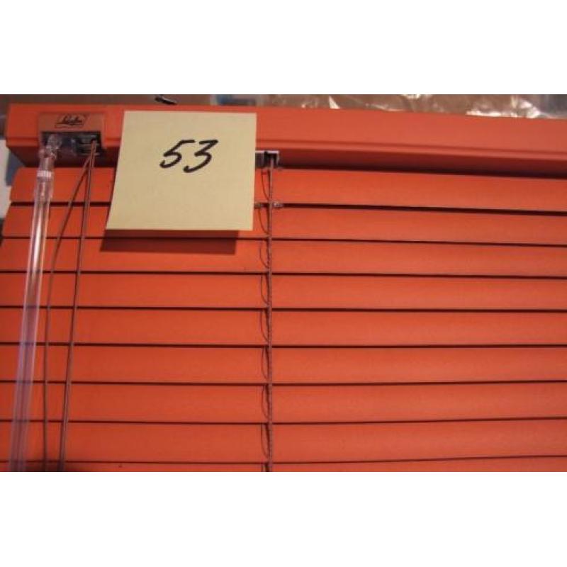 Luxaflex Lightline 25 mm oranje / terra 99 x 117 cm (Links)