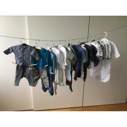 Babykleertjes maat 50/56
