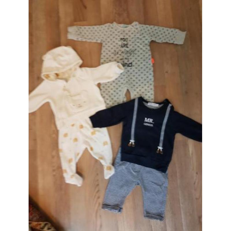 Pakket baby kleding/ jongens maat 50 / 56