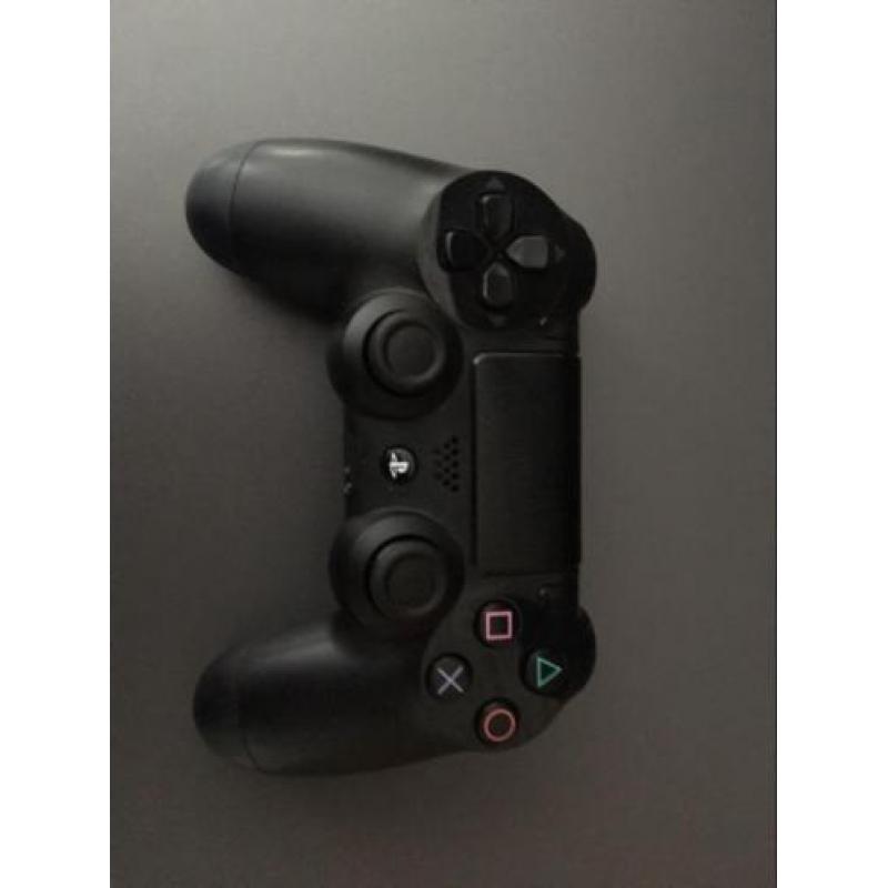 PlayStation 4 1TB met 5 spellen