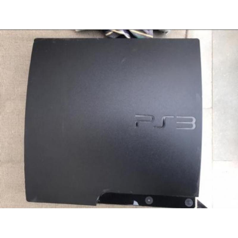 Zwarte PlayStation 3 met games en 2 controllers