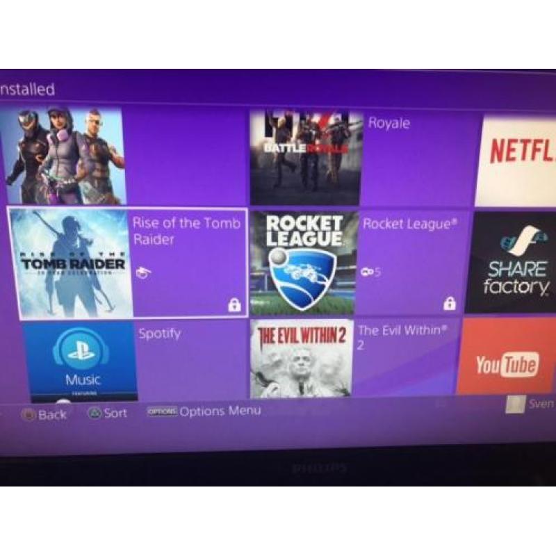 PS4 + 20 Games + 1 V2 Controller en camera ( opnieuw gepost)