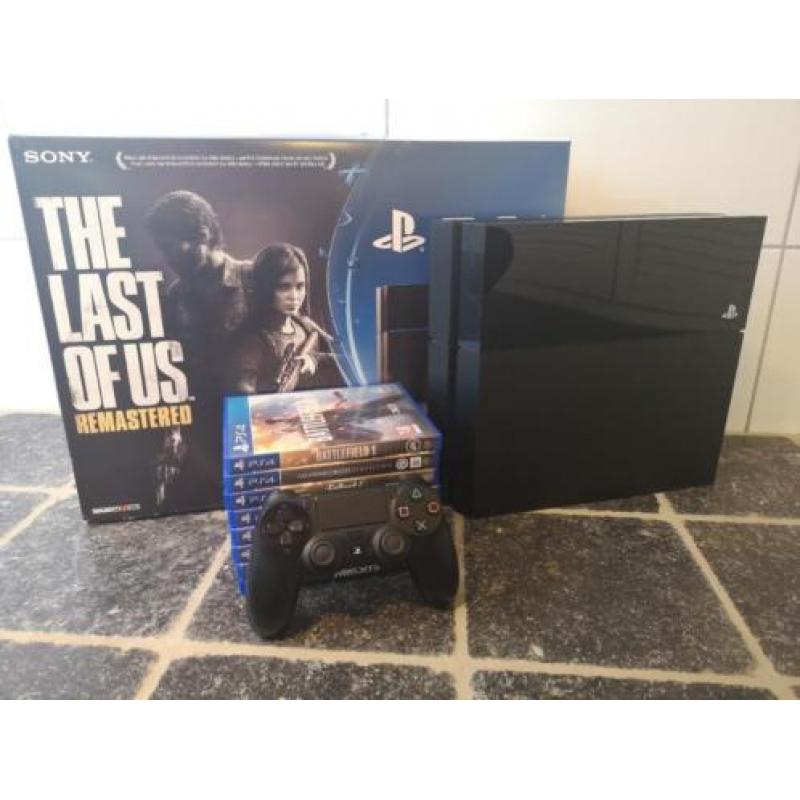 Playstation 4 500GB met 8 games en aankoopnota met doos