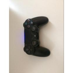 Sony ps4 / PlayStation 4 1TB met 3 games & 2 controllers!!!