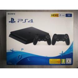 PS4 1TB met 6 games, 2 controllers en garantie