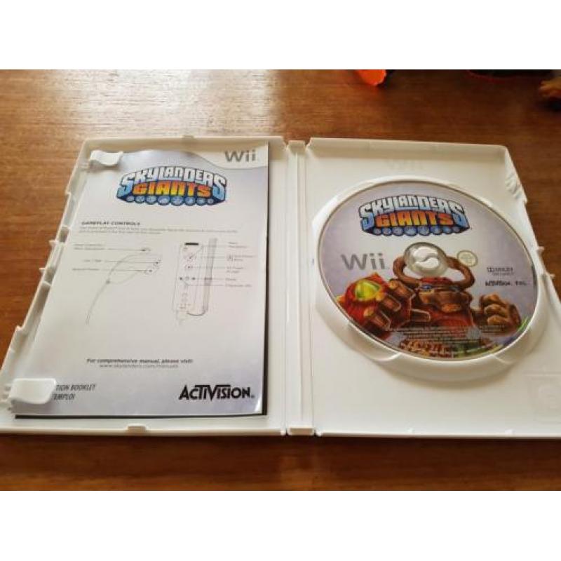 Wii Skylanders Giants spel, portaal en 12 skylanders