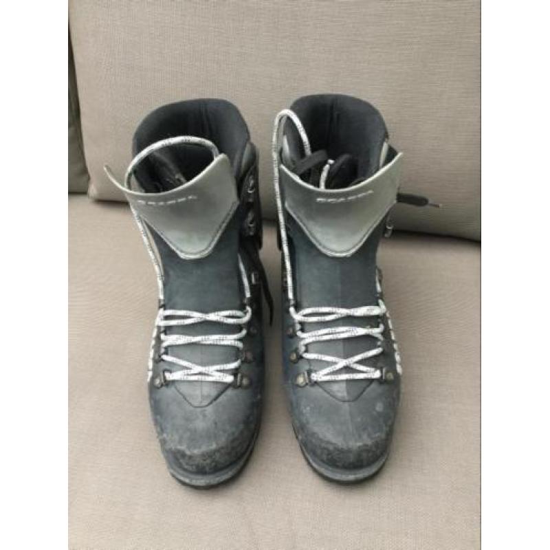 Bergschoenen / IJsklimschoenen Scarpa maat 42